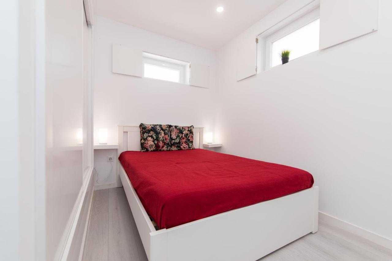 Apartamento Trival - a 1 minuto pé da praia Sesimbra Exterior foto